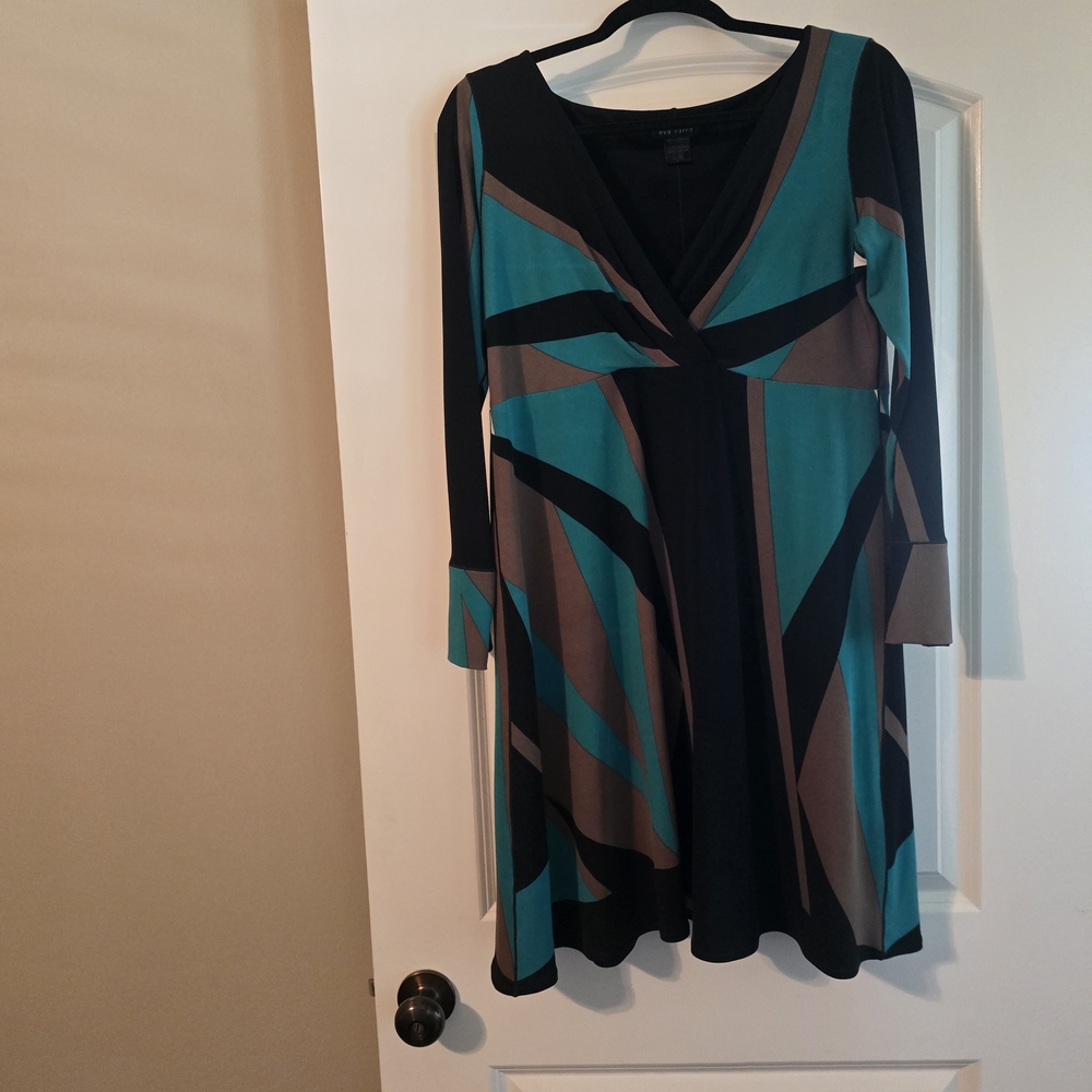 Eva Varro Stylish Women's Tunic Top - Teal and Black